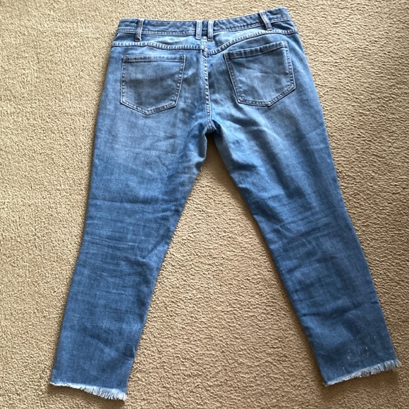 FREE PEOPLE EUC Destructed Capris - 31 - Picture 3 of 6